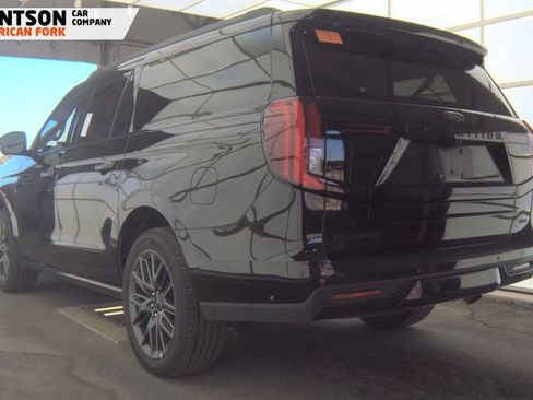 Used 2025 Ford Expedition Max Platinum w/ Stealth Performance Package AWD/4WD image 4