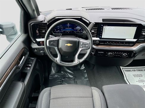 Used 2024 Chevrolet Silverado 2500 LT image 21