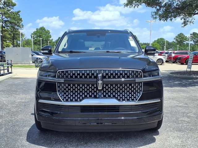 New 2025 Lincoln Navigator Reserve AWD/4WD image 3