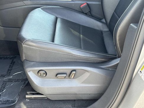 Used 2023 Volkswagen Atlas SE FWD image 24