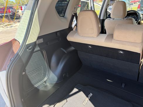 Used 2015 Toyota RAV4 XLE image 28