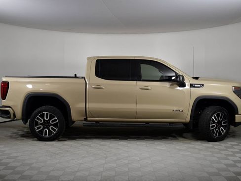 Used 2023 GMC Sierra 1500 AT4 image 3