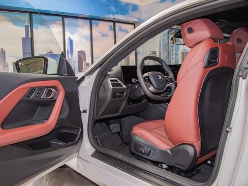 Used 2025 BMW 230i xDrive 230i xDrive w/ Convenience Package image 13