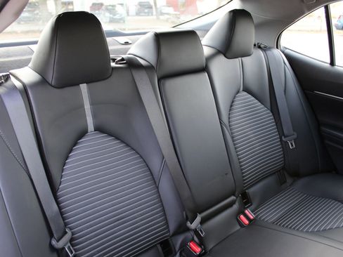 Used 2023 Toyota Camry SE image 24