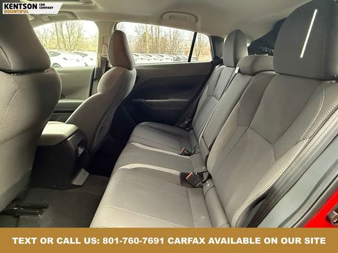 Used 2025 Subaru Crosstrek 2.0i Premium image 32