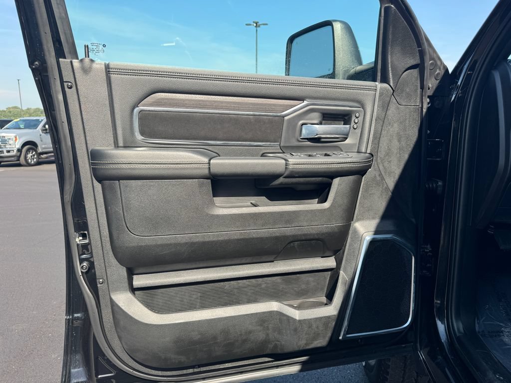 Used 2026 RAM 2500 Laramie AWD/4WD image 17