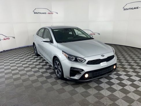 Certified 2021 Kia Forte LXS image 2