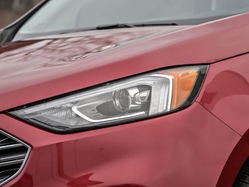 Used 2021 Ford Edge SEL w/ Convenience Package image 3