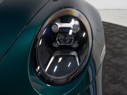 Used 2024 Porsche 911 Carrera T image 18