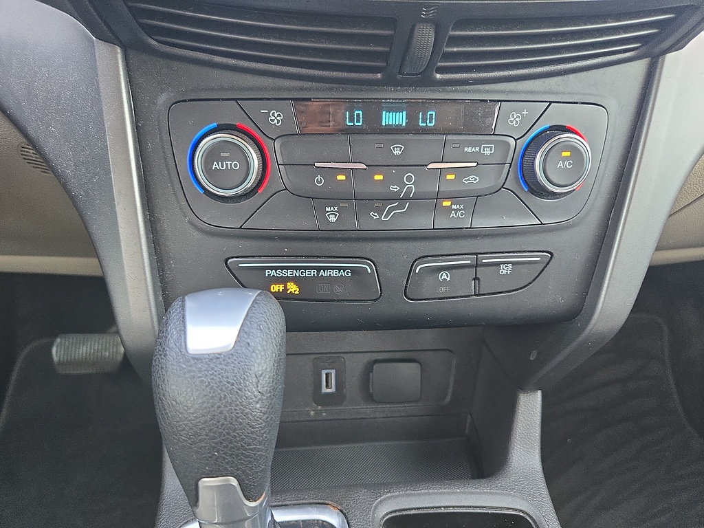 Used 2017 Ford Escape SE FWD image 16