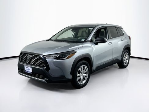 Used 2023 Toyota Corolla Cross L image 1