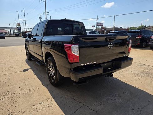 Used 2024 Nissan Titan SV w/ SV Convenience Package RWD image 6