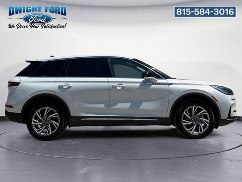 Used 2025 Lincoln Corsair FWD image 6