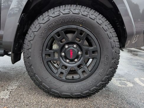 Used 2023 Toyota 4Runner TRD Off-Road Premium AWD/4WD image 12