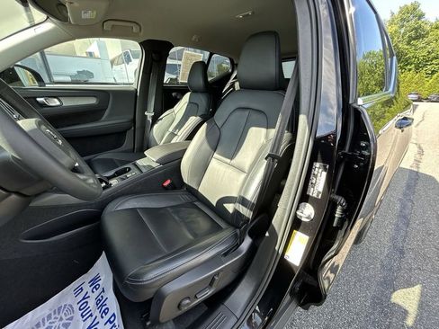 Certified 2024 Volvo XC40 B5 Core AWD/4WD image 15