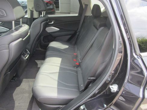 Certified 2023 Acura RDX w/ Technology Package AWD/4WD image 9