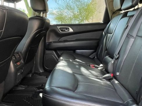 Used 2017 Nissan Pathfinder Platinum w/ Cargo Package image 37