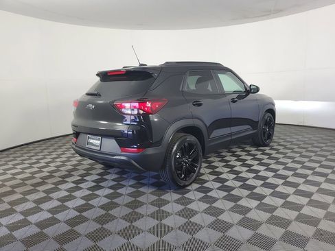 New 2026 Chevrolet TrailBlazer LT w/ Midnight Edition FWD image 4