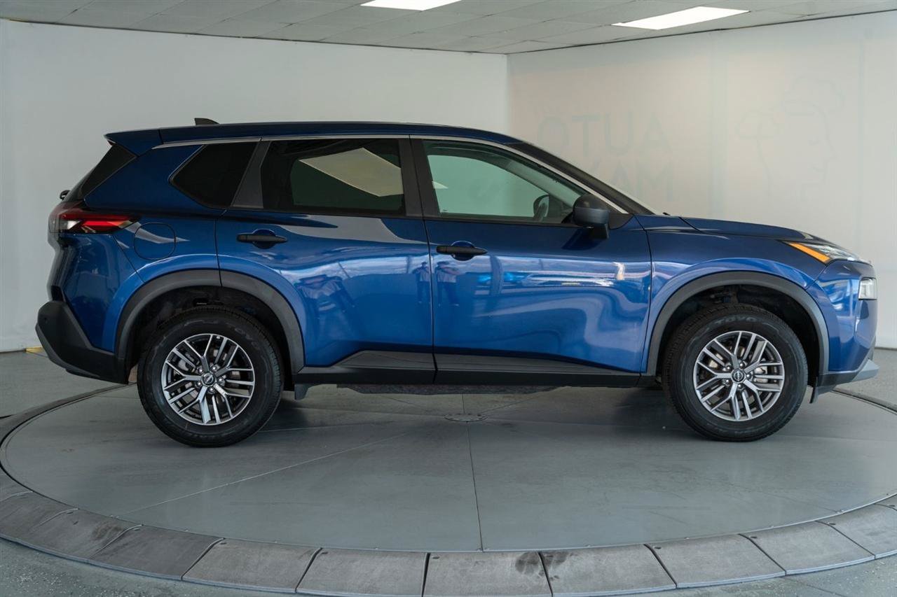 Used 2022 Nissan Rogue S AWD/4WD image 8