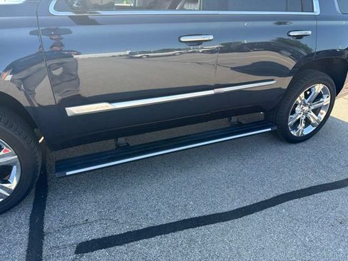 Used 2020 Cadillac Escalade Premium Luxury AWD/4WD image 8