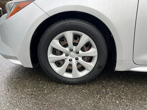 Used 2020 Toyota Corolla LE image 28