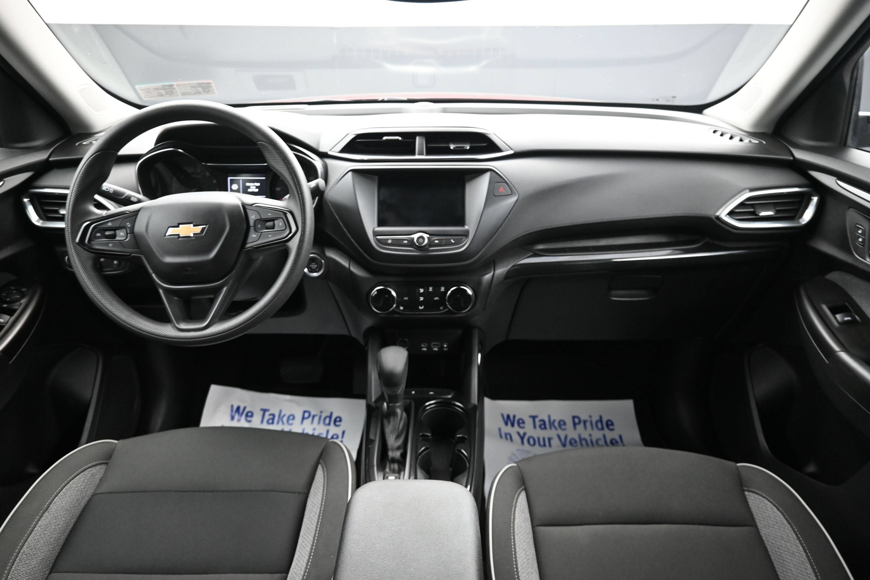 Used 2023 Chevrolet TrailBlazer LT FWD image 23