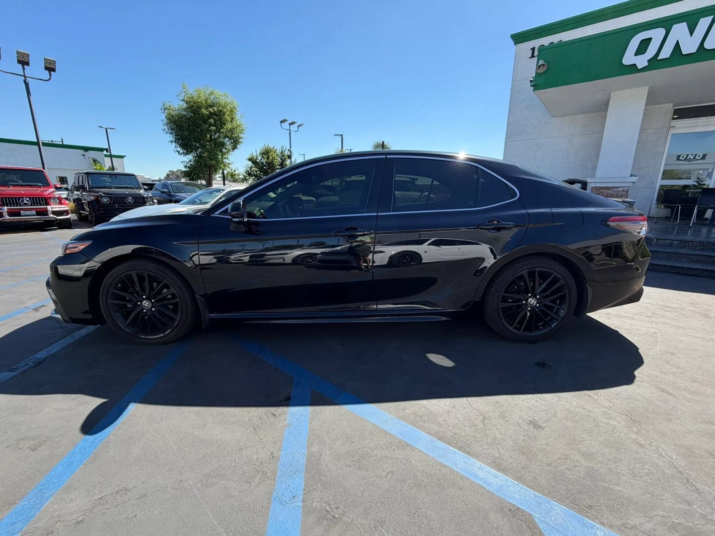 Used 2021 Toyota Camry XSE FWD image 5