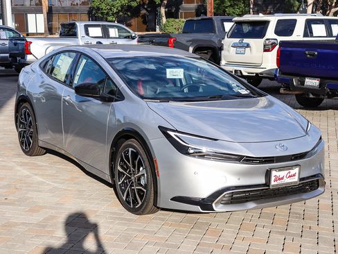 New 2026 Toyota Prius Plug-In Hybrid image 3