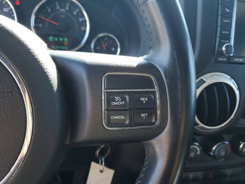 Used 2012 Jeep Wrangler Unlimited Sahara w/ Dual Top Group AWD/4WD image 20