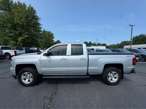 Used 2017 Chevrolet Silverado 1500 LT w/ All Star Edition AWD/4WD image 2