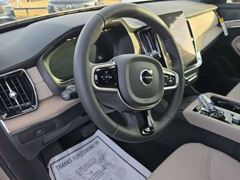 New 2026 Volvo XC90 B6 Plus w/ Protection Package Premier image 18