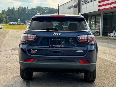 Used 2018 Jeep Compass Latitude w/ Popular Equipment Group AWD/4WD image 4