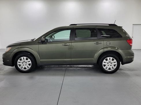 Used 2019 Dodge Journey SE FWD image 5