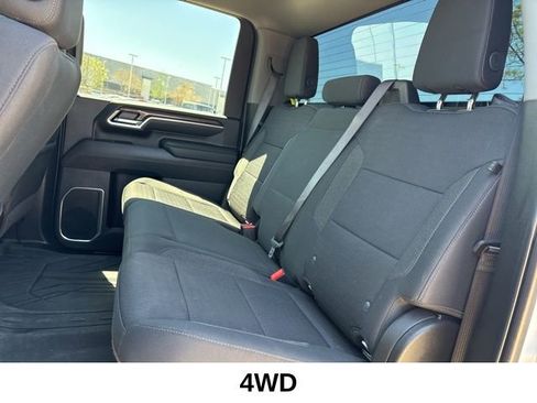 Used 2025 Chevrolet Silverado 2500 LT w/ Convenience Package image 14