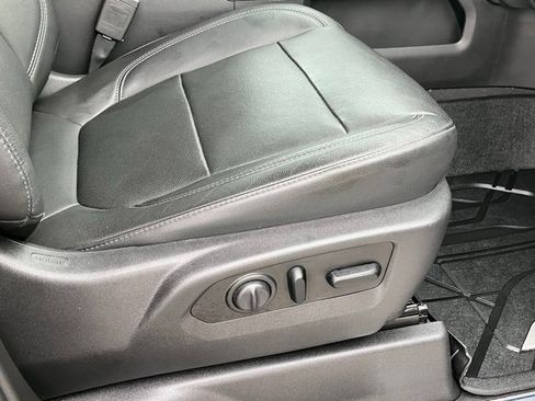 Used 2019 Chevrolet Silverado 1500 LTZ image 24