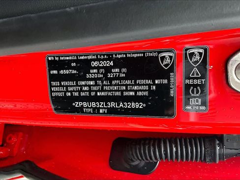 Used 2024 Lamborghini Urus S image 35