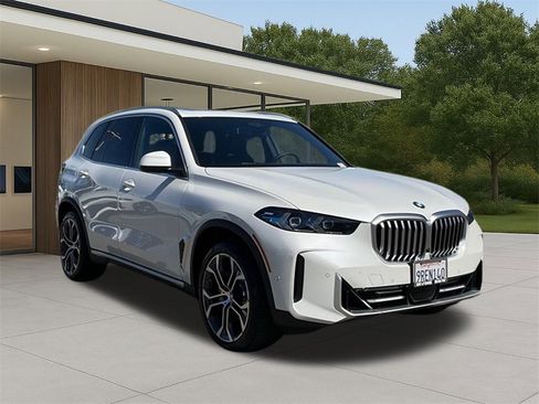 Used 2025 BMW X5 sDrive40i image 4