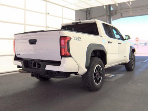 Used 2025 Toyota Tacoma TRD Off-Road AWD/4WD image 3