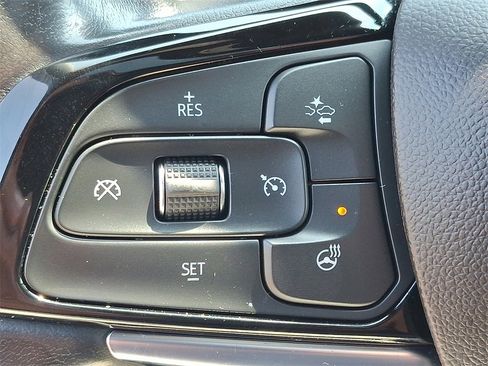 Certified 2022 Buick Enclave Essence w/ Experience Buick Package image 23