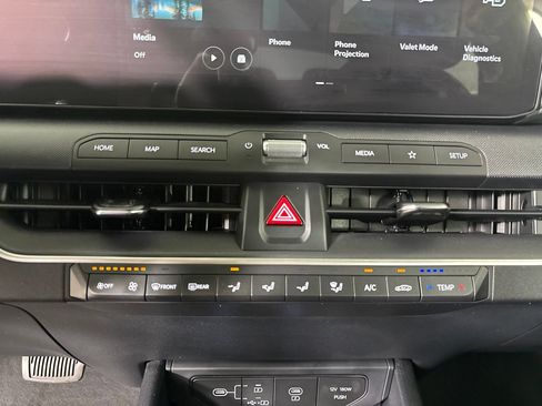 Used 2025 Kia K4 FWD image 15