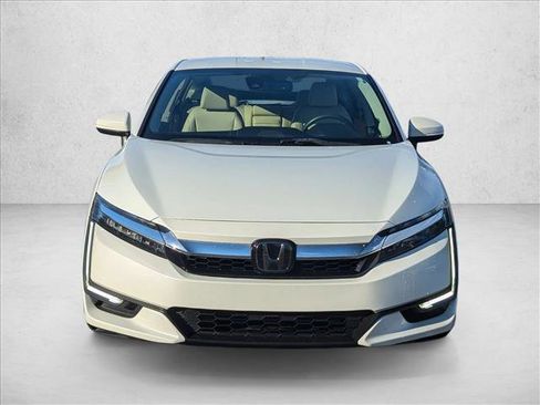 Used 2018 Honda Clarity Plug-In Hybrid image 2