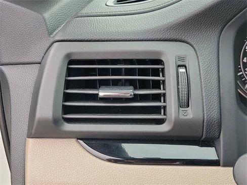 Used 2016 Honda Pilot Elite image 28