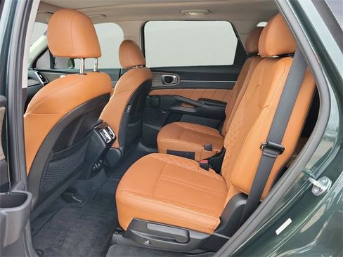 Used 2023 Kia Sorento SX Prestige image 11