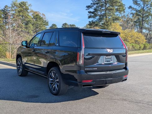 Used 2023 Cadillac Escalade Sport Platinum w/ Heavy-Duty Trailer Package image 7