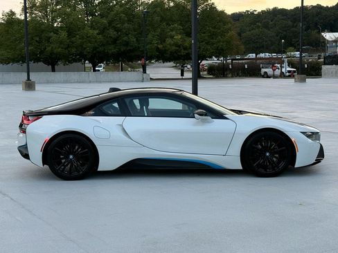 Used 2019 BMW i8 Coupe AWD/4WD image 30