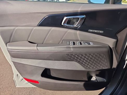 New 2026 Kia Carnival SX Prestige FWD image 9