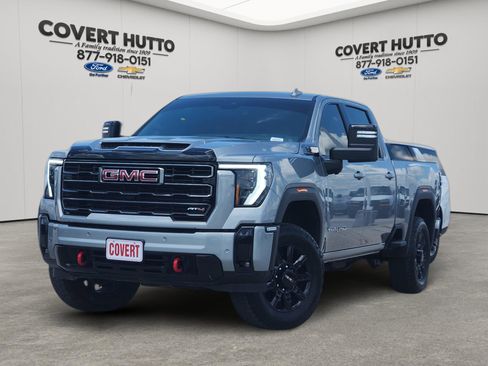 Used 2025 GMC Sierra 2500 AT4 AWD/4WD image 1