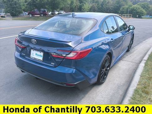 Used 2026 Toyota Camry SE FWD image 7