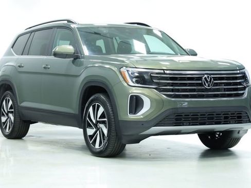 New 2026 Volkswagen Atlas SE FWD image 3