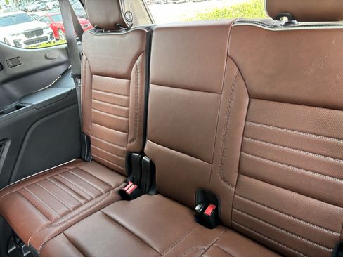 Used 2024 GMC Yukon Denali Ultimate AWD/4WD image 33